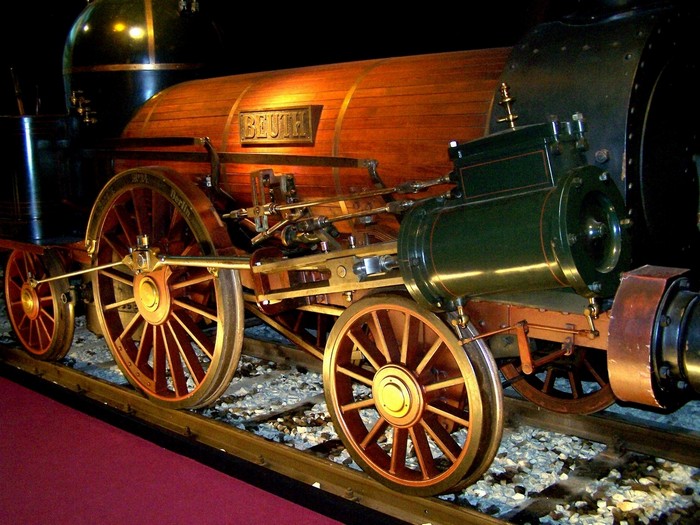 Beuth Verkehrsmuseum Nuernberg 12092010 closeup side view